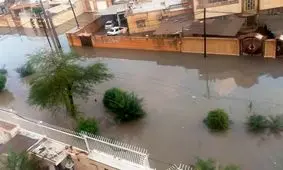 برخی مناطق اهواز همچنان آب‌گرفتگی دارند