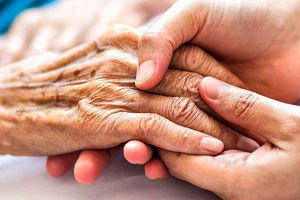 ۱۵ توصیه برای مراقبت از سالمندان در روزهای کرونایی