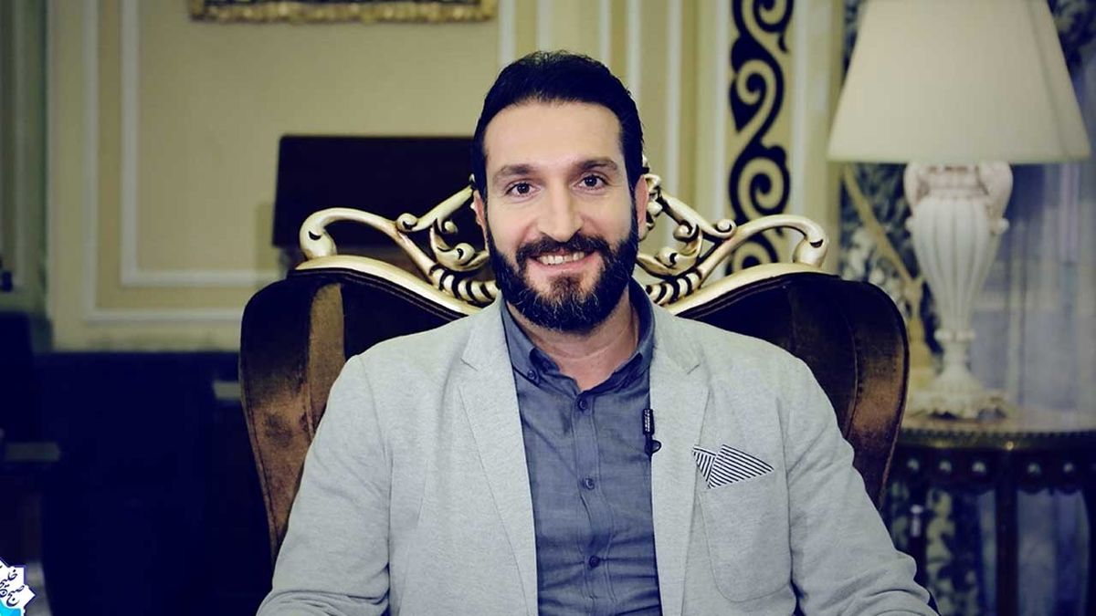سید جلال حسینی تجربه بالایی دارد و تیم را به خوبی هدایت میکند