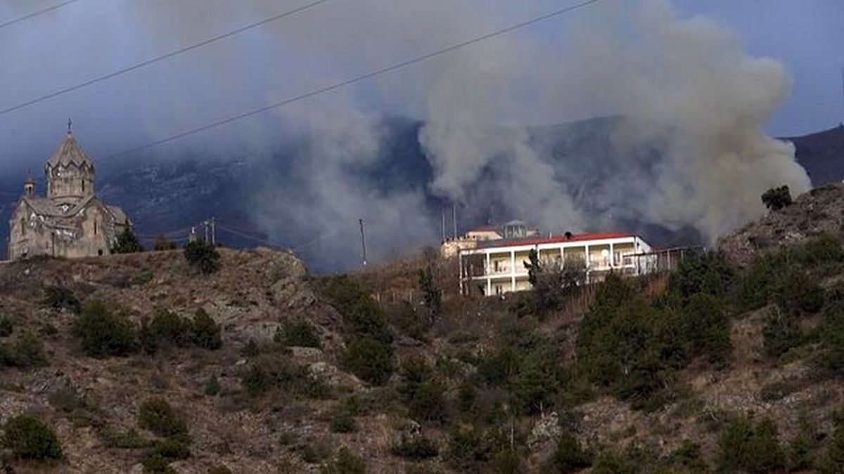 ورود ارتش جمهوری آذربایجان به شهر لاچین/ مردم خانه‌هایشان را آتش می‌زنند