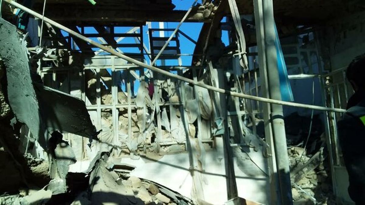خارج کردن ۲ جسد تاکنون از زیر آوار خانه منفجر شده در خرم آباد