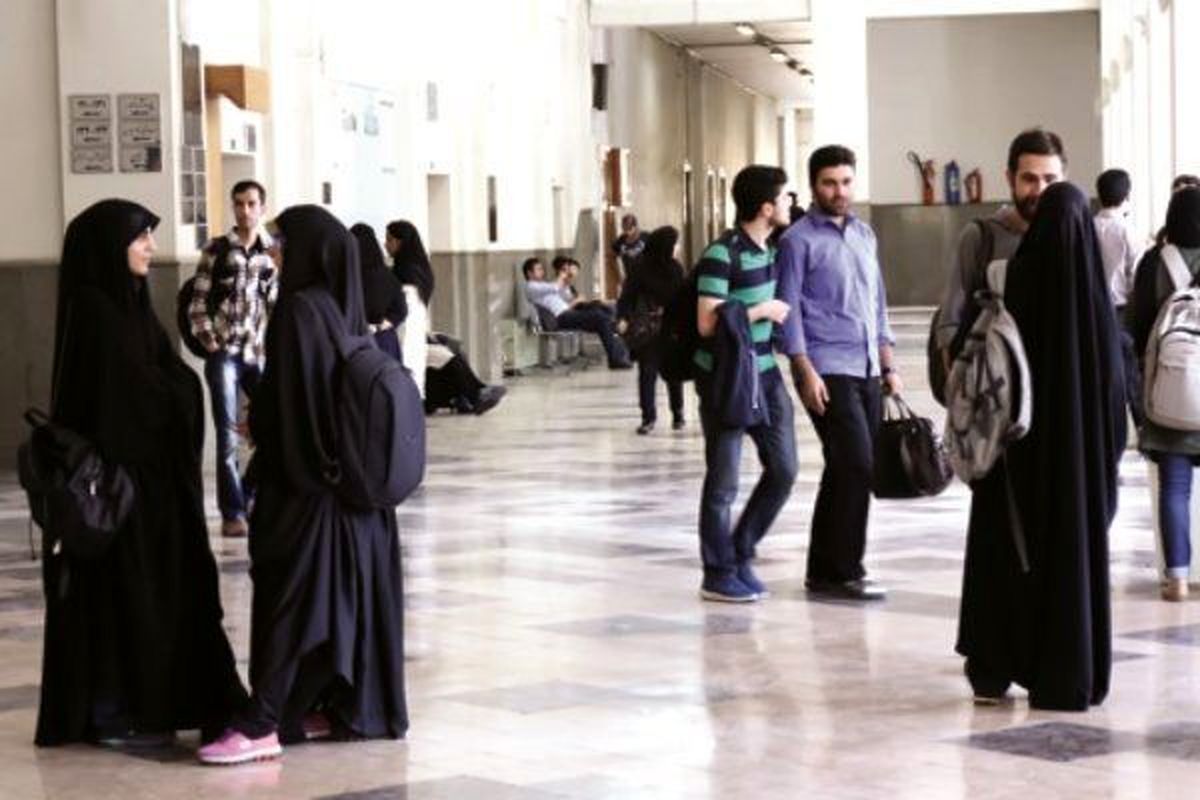 ۸۵درصد دانشجویان برای تحصیل پول می دهند/ جدول انواع وامهای شهریه