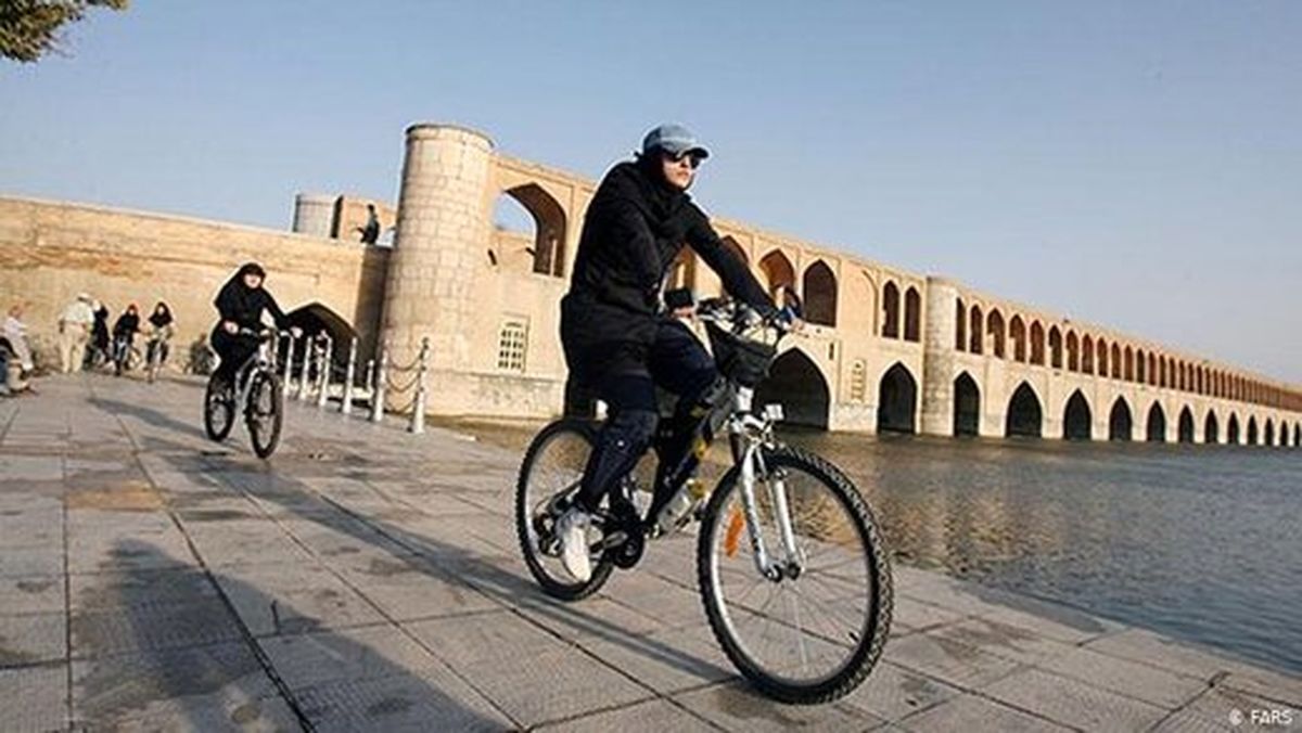 استفاده زنان از دوچرخه‌های اشتراکی در اصفهان ممنوع است