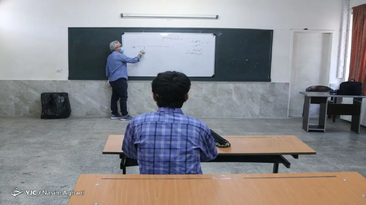 تکذیب بازگشایی مدارس از نیمه آذر