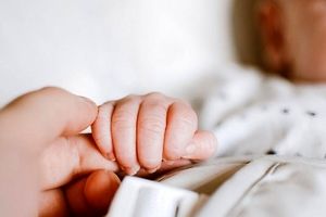 نوزاد آمریکایی ۲۷ سال پس از لقاح متولد شد 