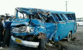 ویدئویی از تصادف وحشتناک سرویس‌های کارکنان پتروشیمی مسجدسلیمان