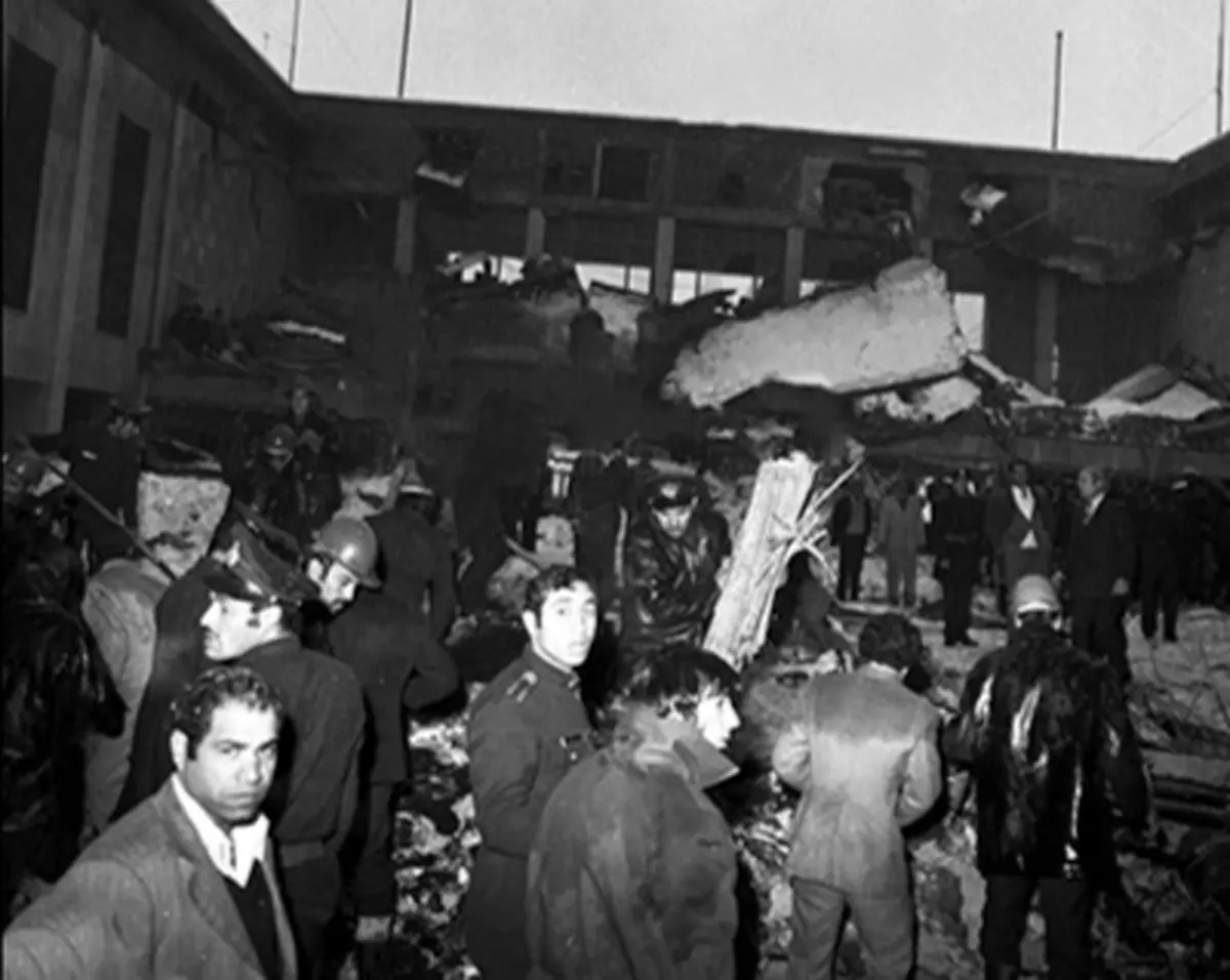 روزی‌ که آسمان فرو ریخت