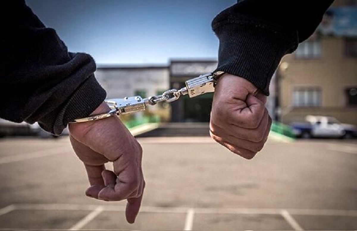 دستگیری دو سارق قاپ زن با سابقه ۴۰ فقره سرقت موبایل