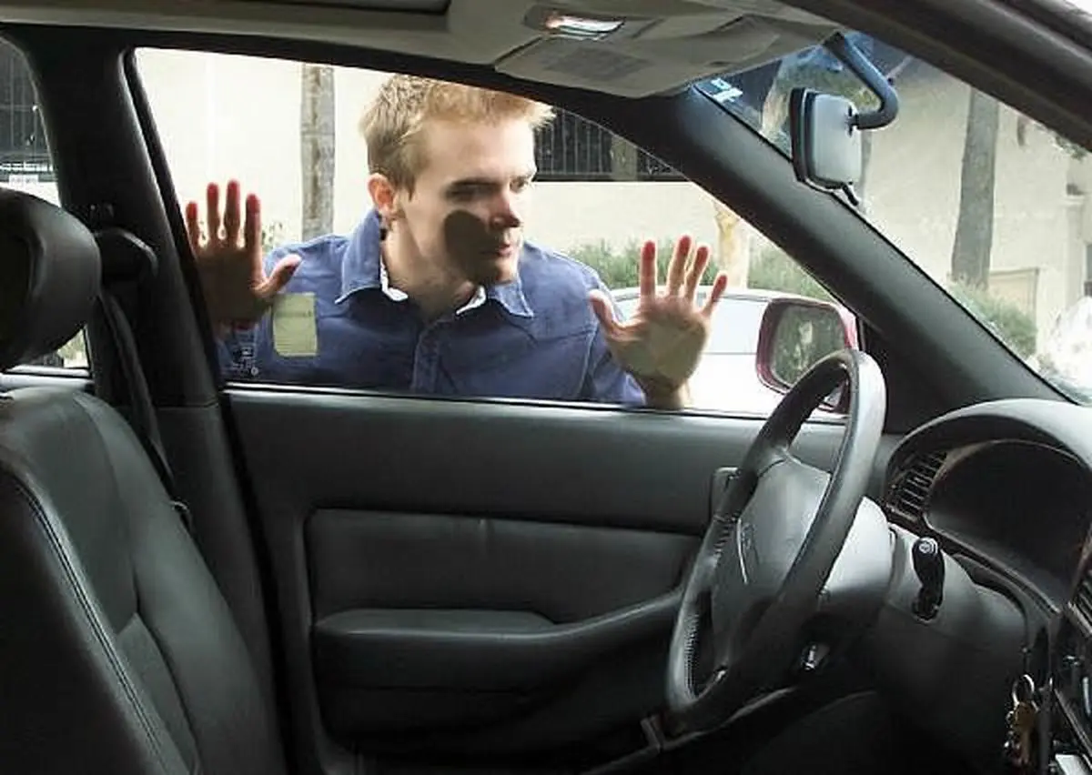 عجیب اما واقعی/ بازکردن درب کاپوت و درب خودرو تیبا فقط در چهار ثانیه/ ویدئو