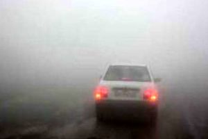 مه‌گرفتگی و کاهش دید در جاده‌های کوهستانی زنجان