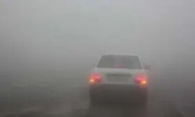 مه‌گرفتگی و کاهش دید در جاده‌های کوهستانی زنجان