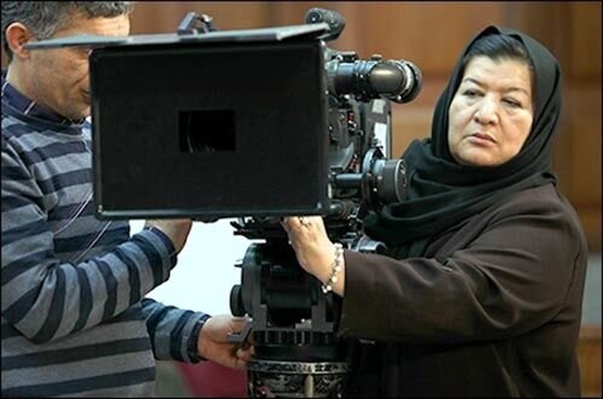 پوران درخشنده: چرا تلویزیون از هنرمندان شاخص استفاده نمیکند؟/ پس بودجههایی که میگیرند صرف چه میشود؟
