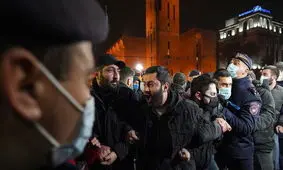 مهلت معترضان ارمنی به پاشینیان برای استعفا تا روز سه‌شنبه