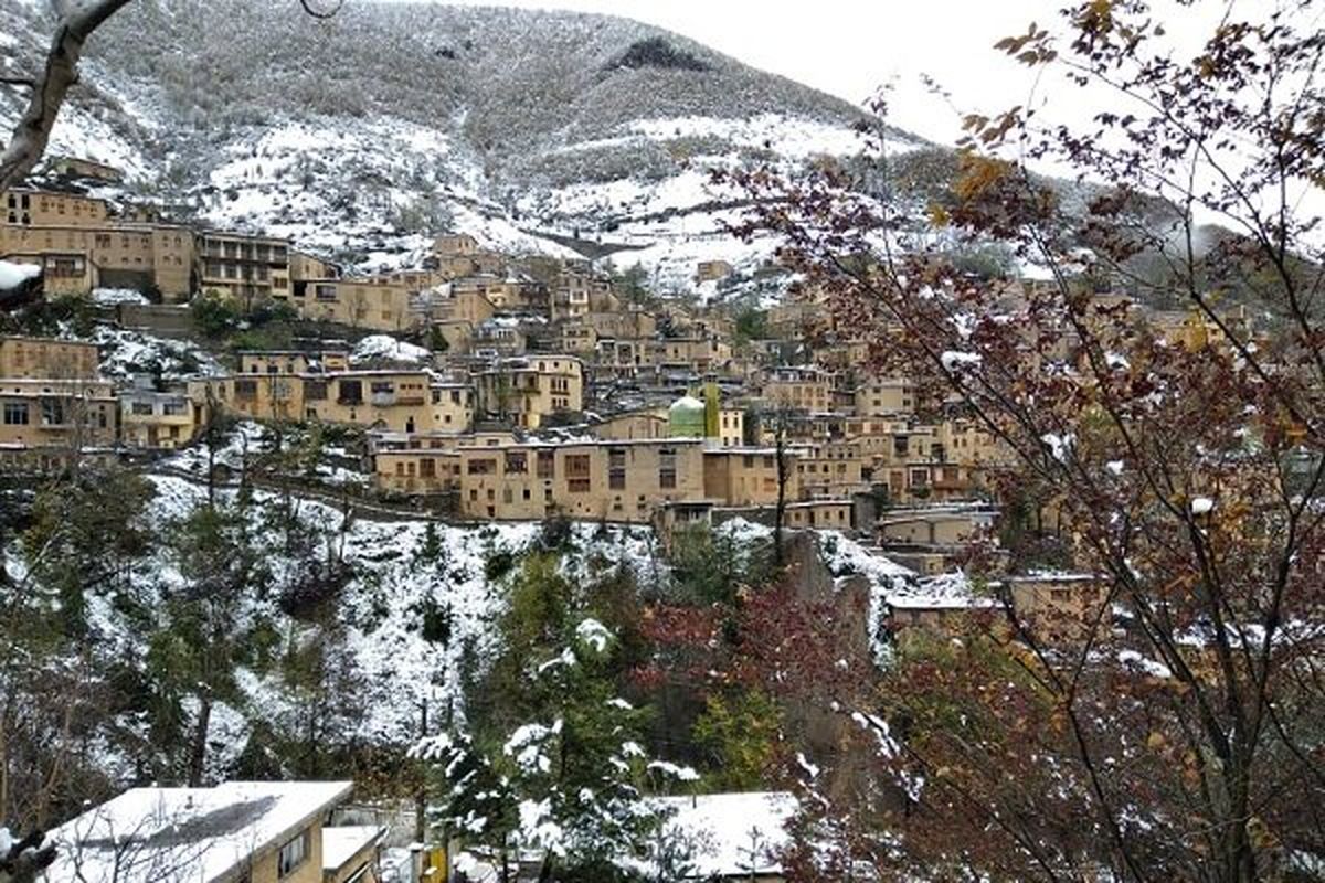 برف پاییزی در شهر تاریخی ماسوله/ ویدئو