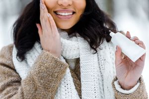 ۱۳ کاری که باید برای مراقبت از پوست در زمستان انجام دهید