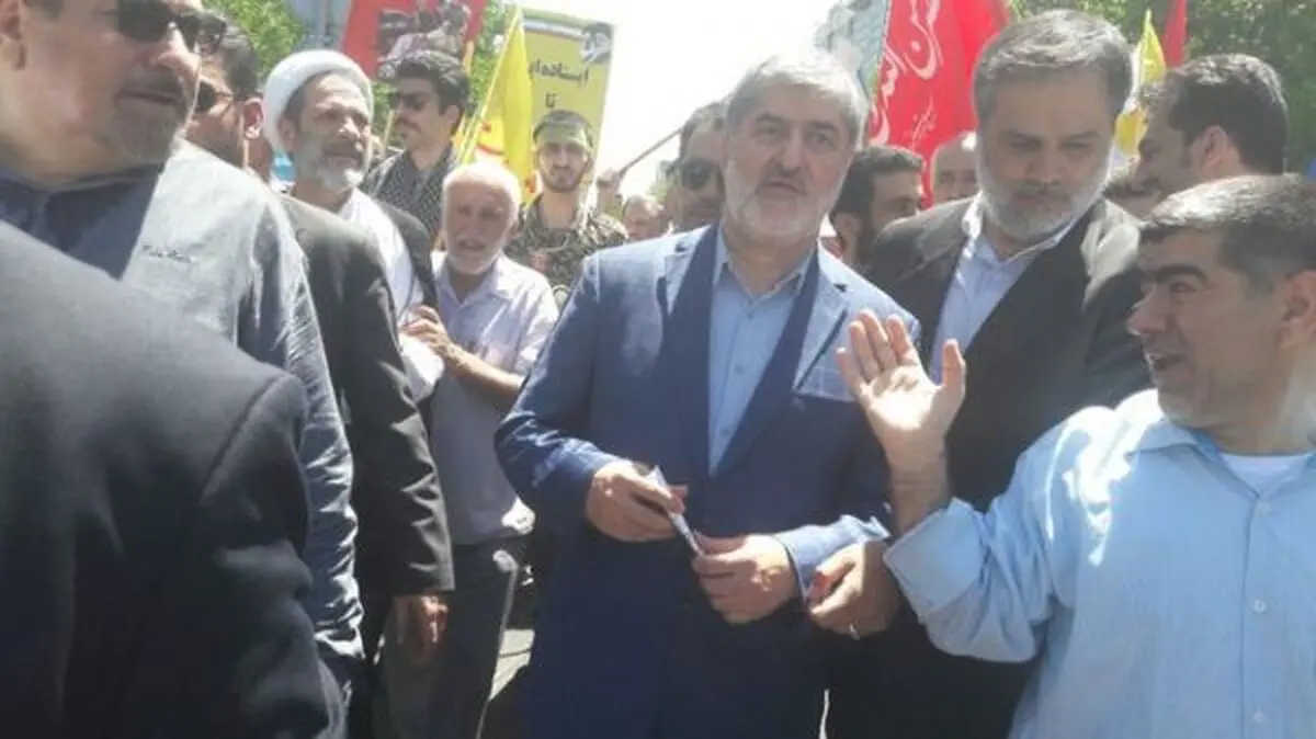 فیلمی از توهین به علی مطهری با شعار مرگ بر فتنه‌گر