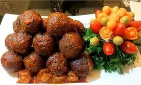 تهیه کوفته انار و گردوی مخصوص شب یلدا