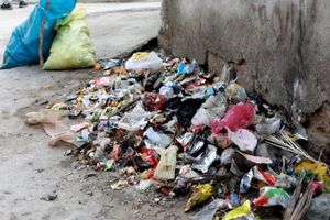 کمبود سطل زباله در دزفول/ درماندگی شهروندان و اعتراض های بی نتیجه