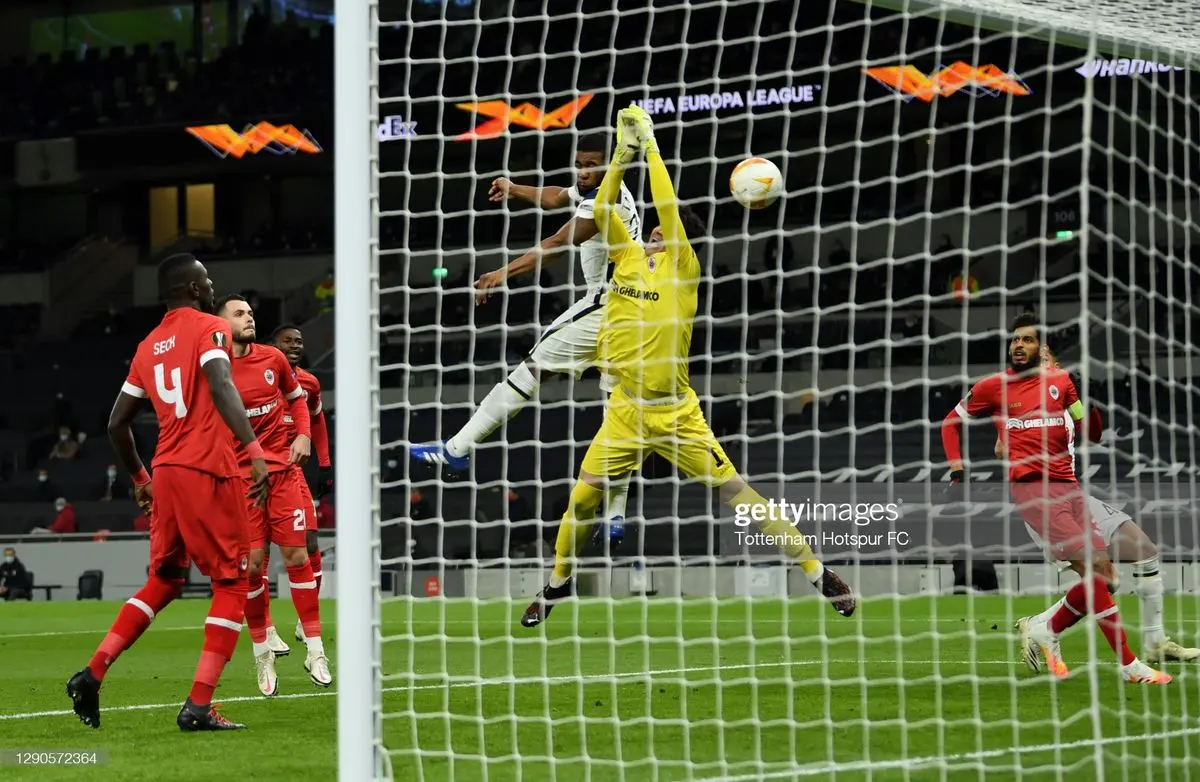 عکس سلفی علیرضا بیرانوند با آقای خاص/ تمجید مورینیو و جو هارت از گلر ایرانی