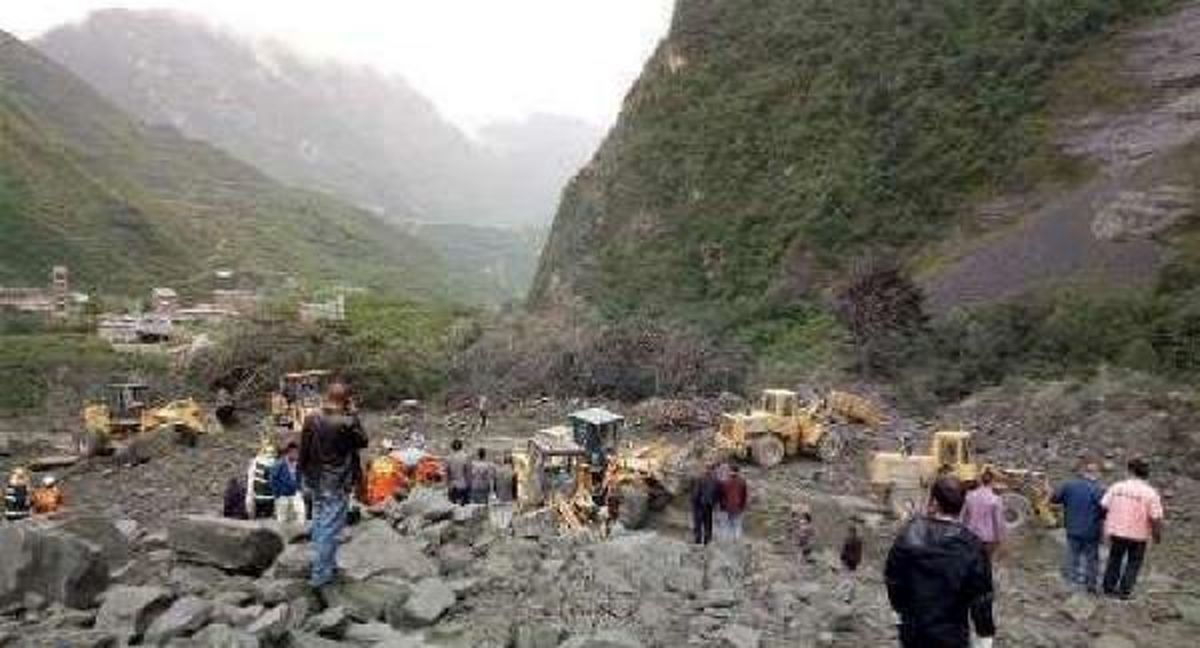 مدفون شدن بیش از 100 نفر در رانش زمین در چین