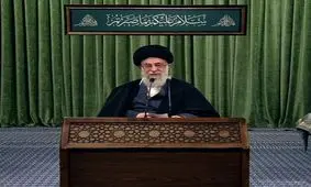 ترجمه آیه نصب شده بر کتیبه حسینیه امام (ره) هنگام سخنرانی رهبر انقلاب