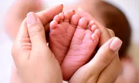 مرگ مشکوک نوزاد در رحم اجاره ای