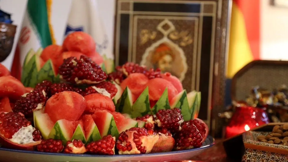 سنت‌ها و فلسفه شب یلدا را بیشتر بشناسیم