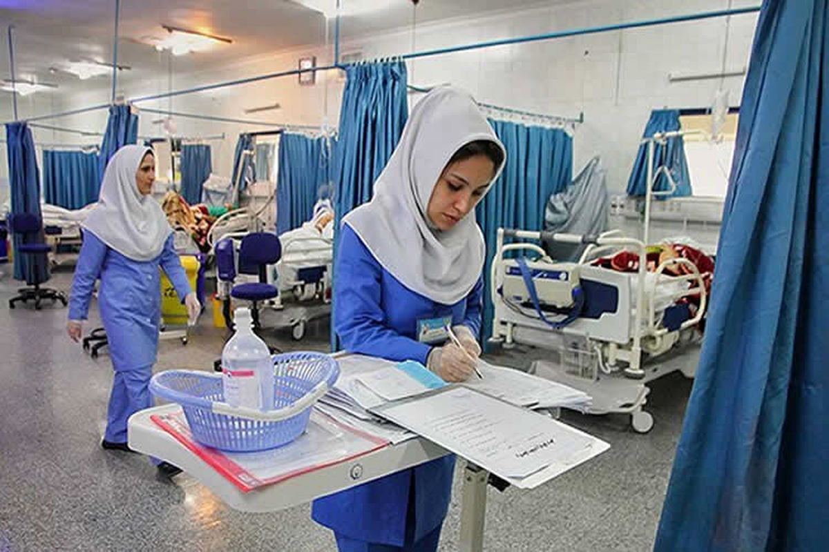 به یک پزشک ۳۰-۲۰ میلیون تومان کارانه میدهند و به یک پرستار ۲۰۰ هزارتومان!
