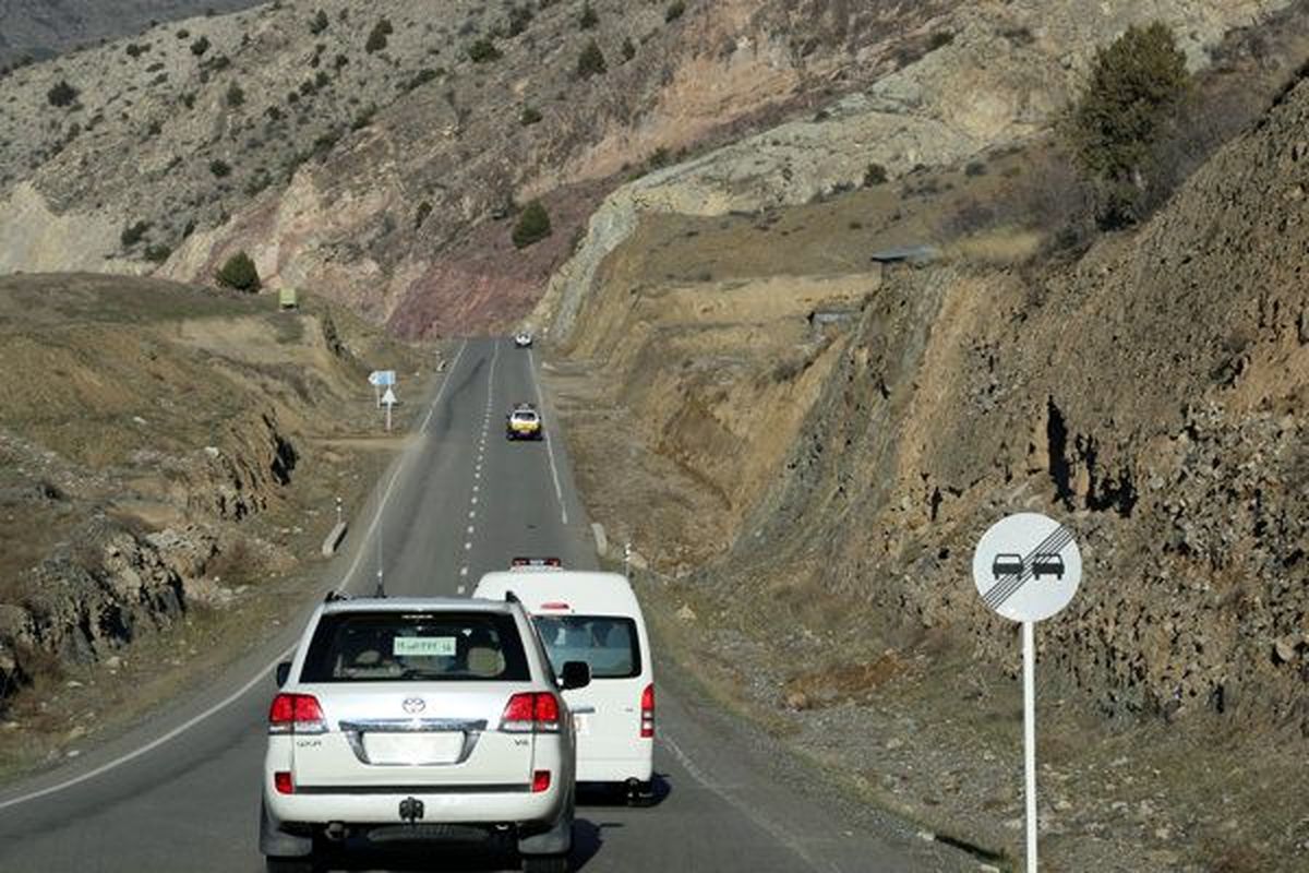 پروژه جاده گرمسار به فیروزکوه متوقف شده است/ مشکلات زیست محیطی از عوامل این توقف شمرده شده است