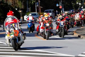 موتورسواری بابانوئل‌ها در محکومیت کودک آزاری/ تصاویر‌