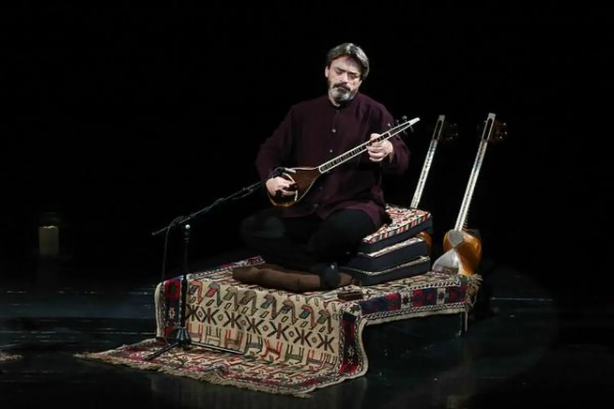 حسین علیزاده: در ایران سری‌دوزی می‌کنیم