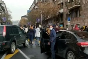 راه‌بندان معترضان ارمنستانی برای فشار به نخست‌وزیر ارمنستان