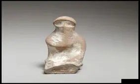 مجسمه زنان چادری پیش از اسلام و مسیحیت