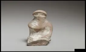 مجسمه زنان چادری پیش از اسلام و مسیحیت