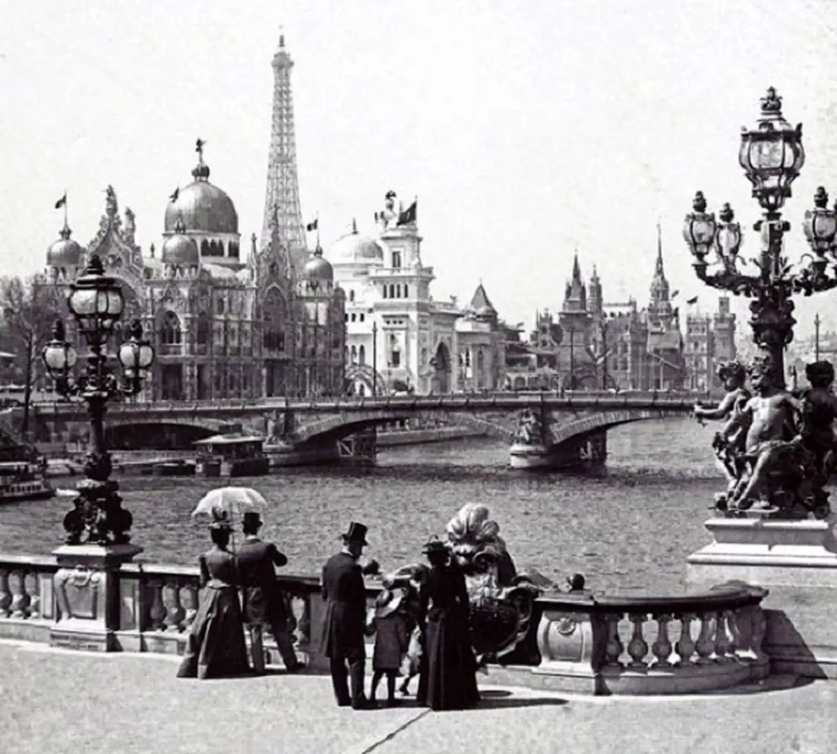 جمعیت به واسطه Noel [کریسمس] بی‌عاری غریبی می‌کنند