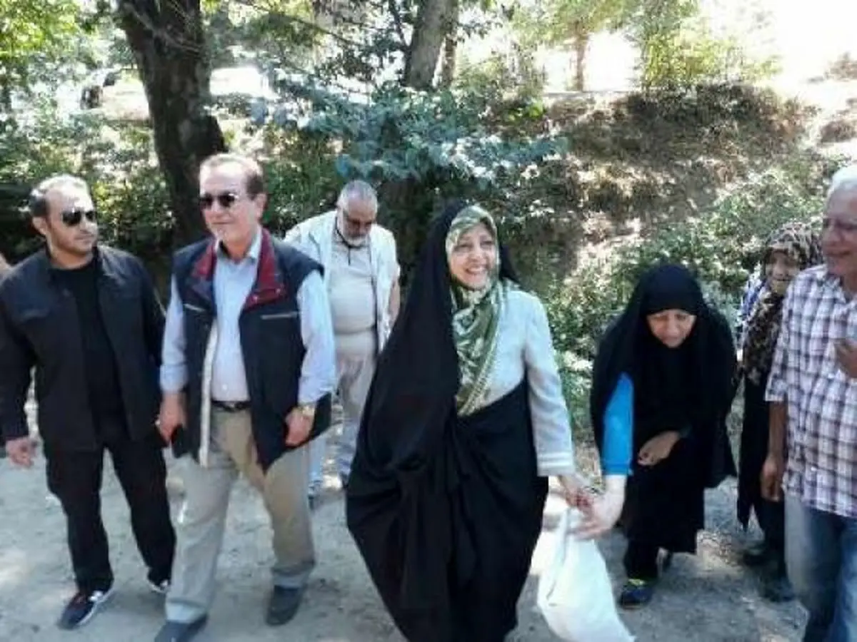 بازدید ابتکار از جاده ابر و گل رامیان/کمک به گردشگران برای پاکسازی محیط طبیعی