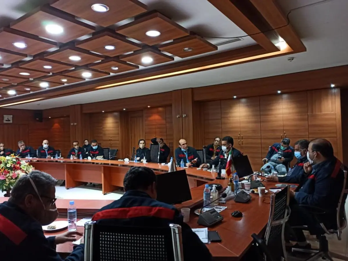 با همت مدیران و کارکنان حال اکسین خوب است و نگهداری این شرایط بسیار مهم تر است