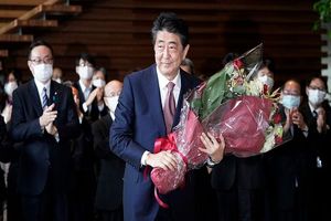 عذرخواهی رسمی شینزو آبه از مردم ژاپن به دلیل برگزاری یک میهمانی شام
