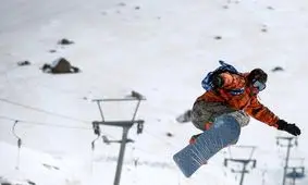 ماجرای قعطی برق در تله‌کابین توچال چه بود؟/ تعدادی از اسکی بازان درون تله‌کابین و در ارتفاعات گرفتار شدند