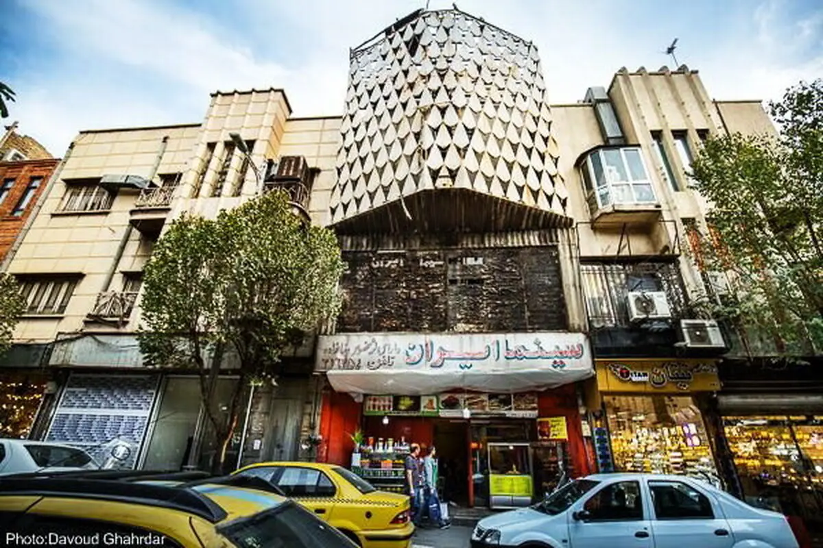 واکنش شهرداری منطقه ۱۲ به تخریب سینما ایران