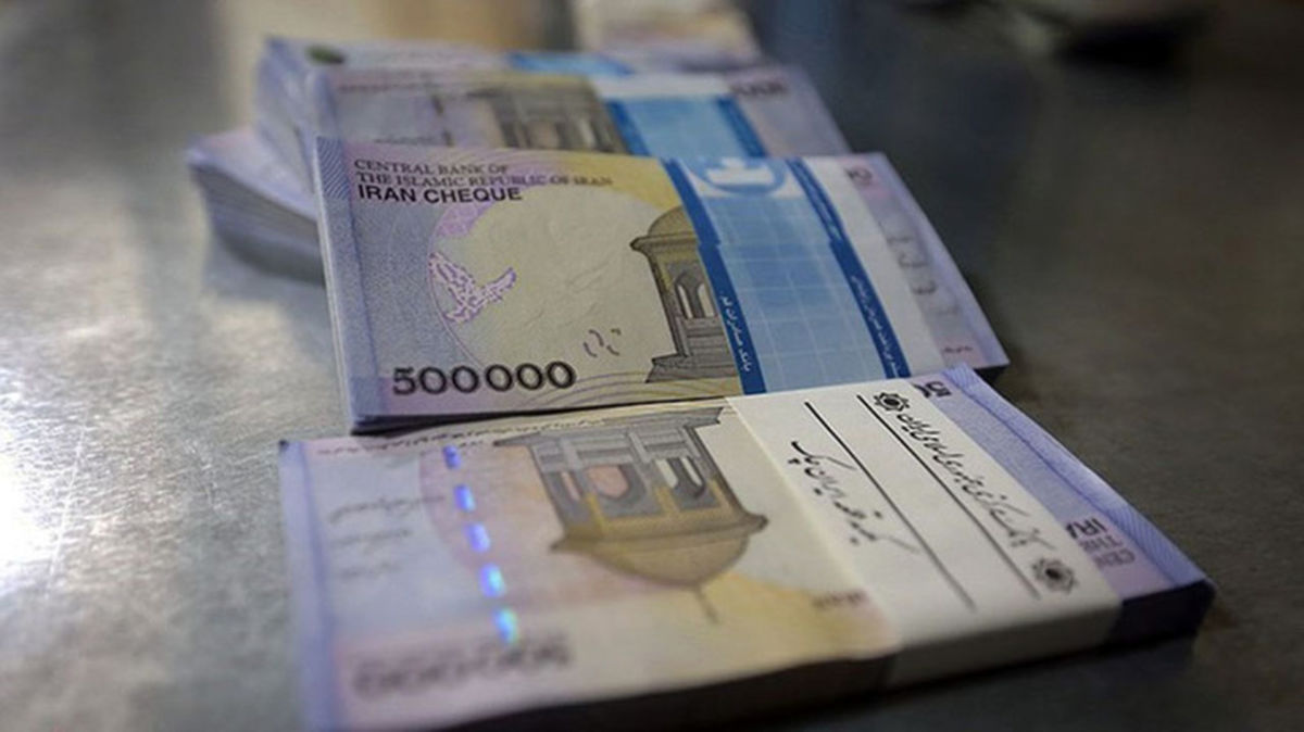 آمارهای عجیب از حقوق کارمندان دولت