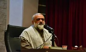 جای مرحوم سید احمد خمینی در سال ۸۸ خالی بود