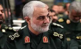 تصویری کمتر دیده شده از روزگار جوانی سردار سلیمانی در کنار شهید محمدباقر حکیم