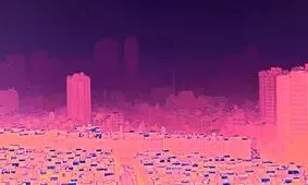 تهران قرمز زیر آسمان سیاه