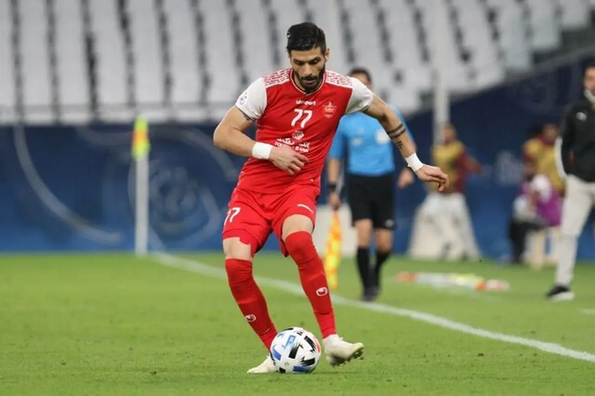 مدافع تیم فوتبال پرسپولیس: بازیکن حریف فحاشی کرد و به من کارت قرمز دادند