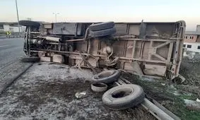 واژگونی مینی‌بوس کارگران در نکا