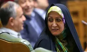 رئیس مجلس می‌خواهد مسیر بهارستان- پاستور را طی کند/ تندروها در زمین‌ آمریکا بازی می‌کنند