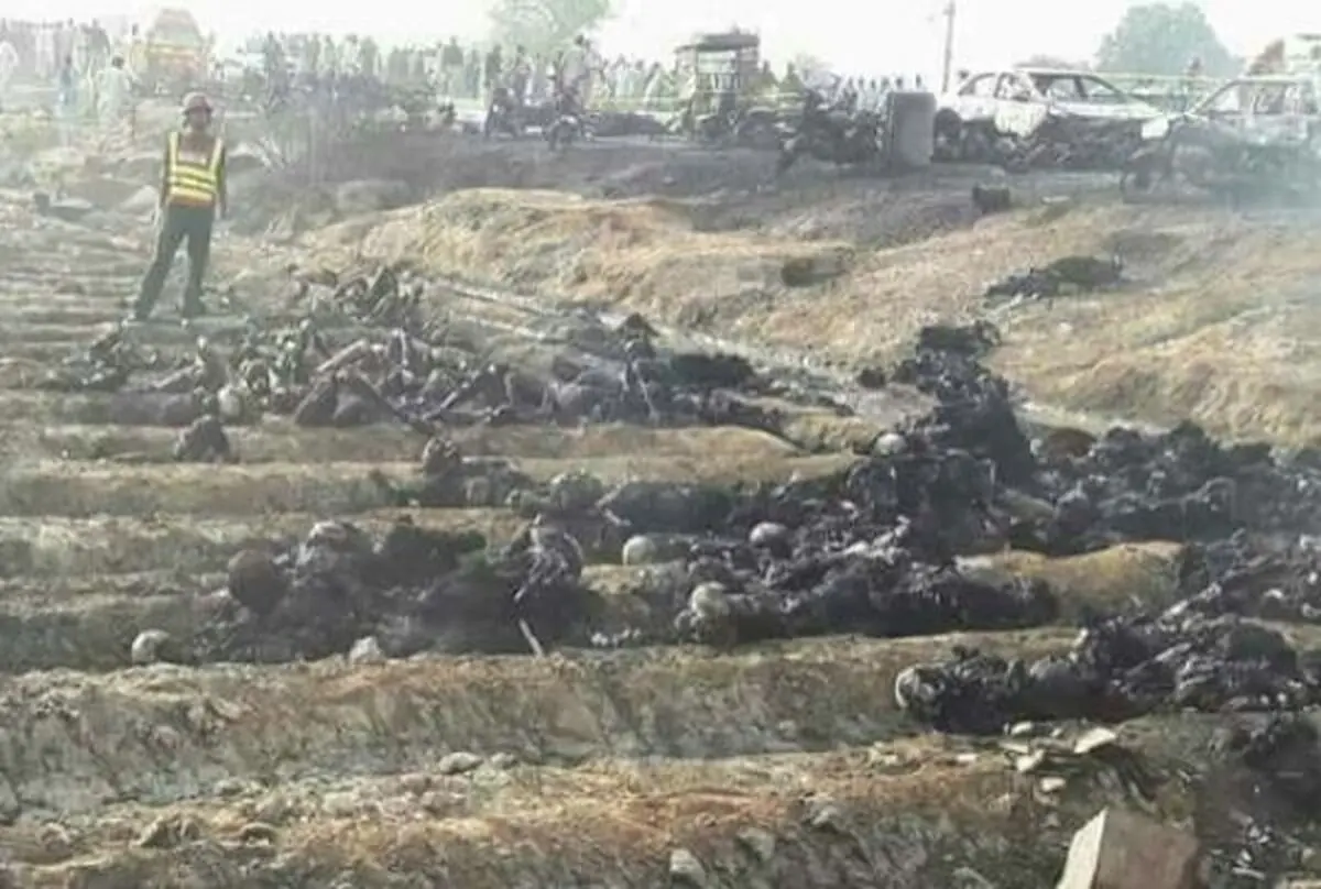 فاجعه در واژگونی تانکر سوخت / 123 کشته و صد مجروح در پاکستان