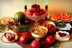 تزیین سفره شب یلدا ساده و سنتی!