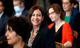 شهرداری پاریس به دلیل انتصاب بیش از حد مدیران زن ۹۰ هزار یورو جریمه شد 